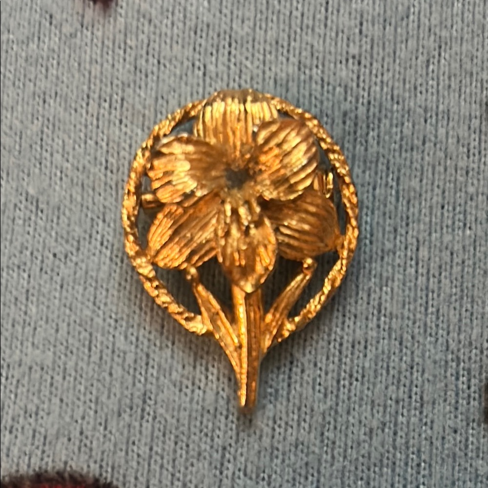 Gold Floral Brooch